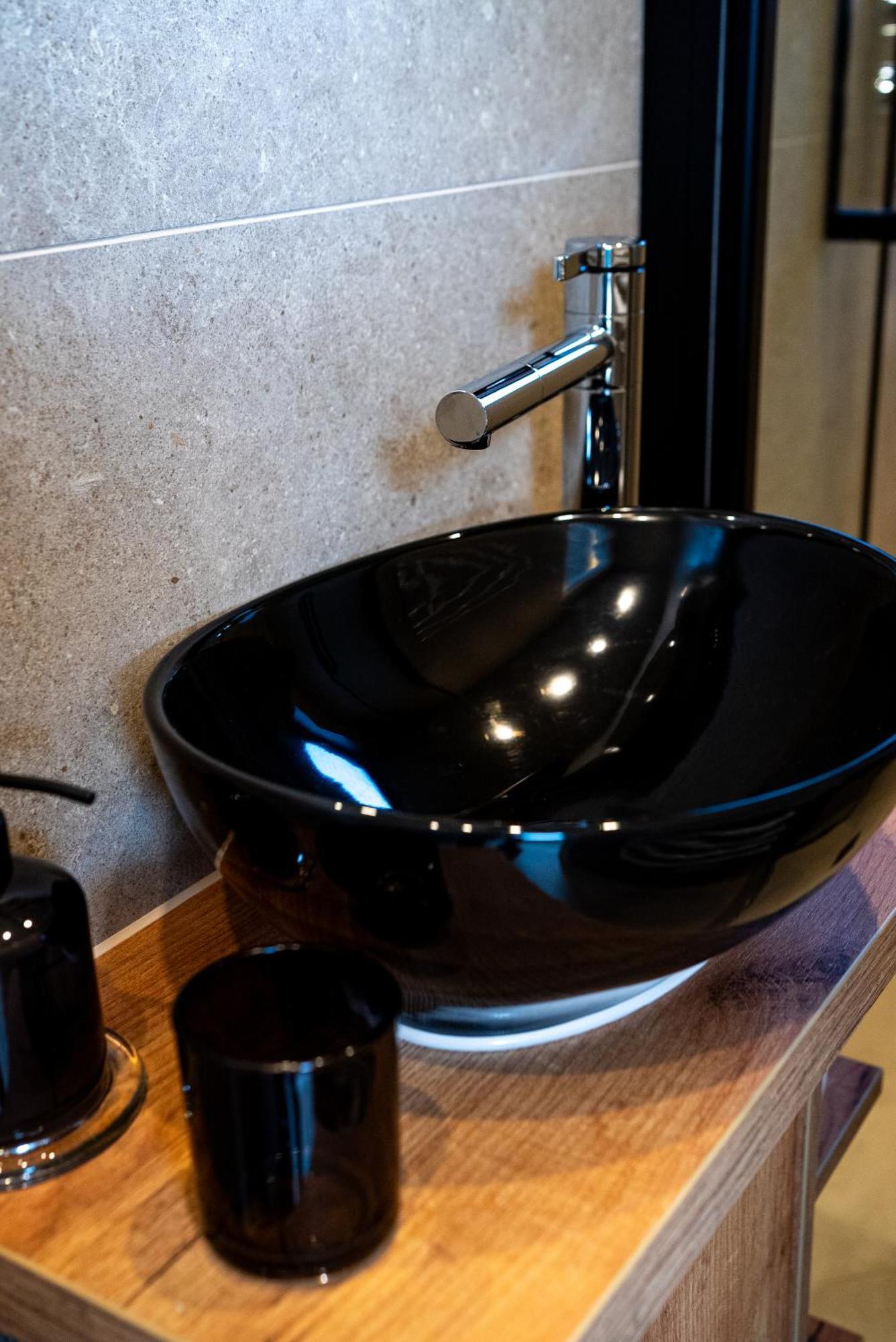 Angelinas Service Apartment 1 أوبيرهاوزين المظهر الخارجي الصورة