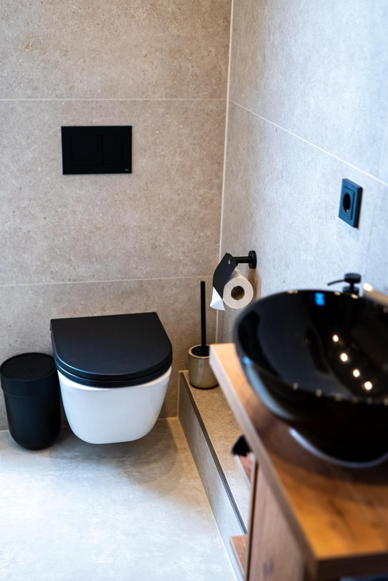 Angelinas Service Apartment 1 أوبيرهاوزين المظهر الخارجي الصورة